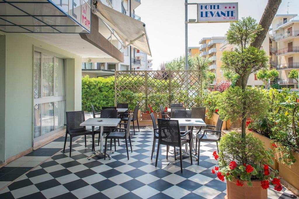 Hotel Levante Sul Mare Lido Di Savio Exterior foto