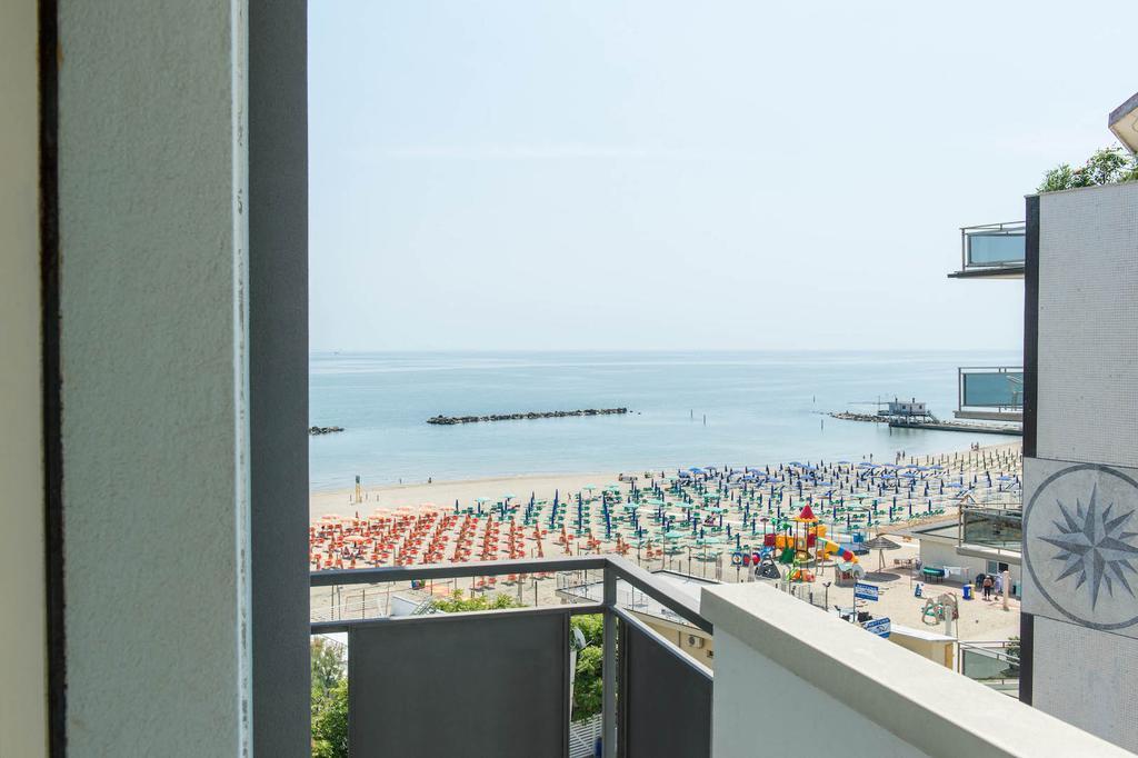 Hotel Levante Sul Mare Lido Di Savio Exterior foto
